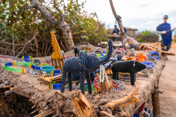 Authentic Tanzanian safari crafts – Maasai beadwork, wood carvings & handmade souvenirs.